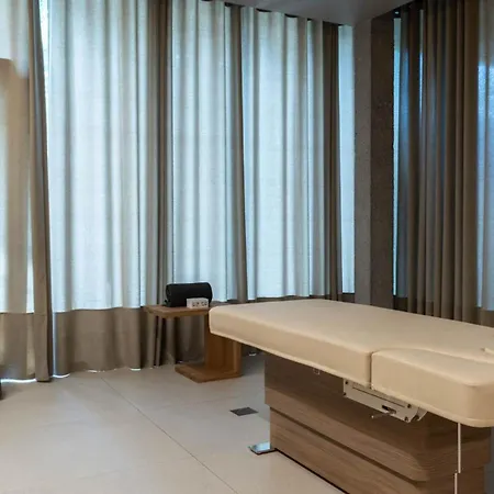 Hotel Arima & - Small Luxury